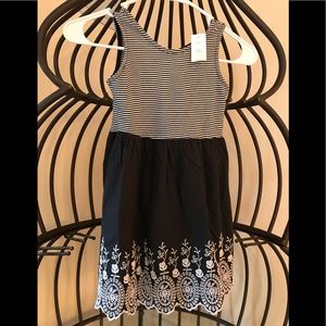 Baby Gap dress size 5 black and white summer dress